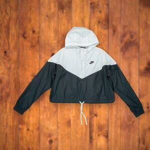 Nike Jacket Windrunner Womens M Heritage Cropped White‎ / Black AR2511 Hooded